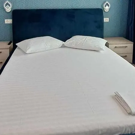De Lux Langa Mare Si Port Turistic Mangalia, 2 Decomandate La Parter, Parcare Gratuita, Se Inchiriaza In Scop Turistic Tot Timpul Anului Apartamento